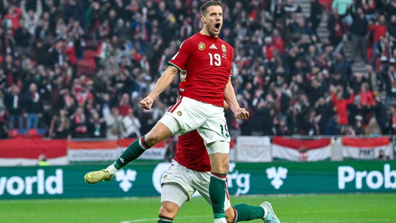A gólszerzõ Varga Barnabás ünnepel a Magyarország - Írország labdarúgó világbajnoki selejtezõ mérkõzésen a Puskás Arénában 2025. november 16-án.