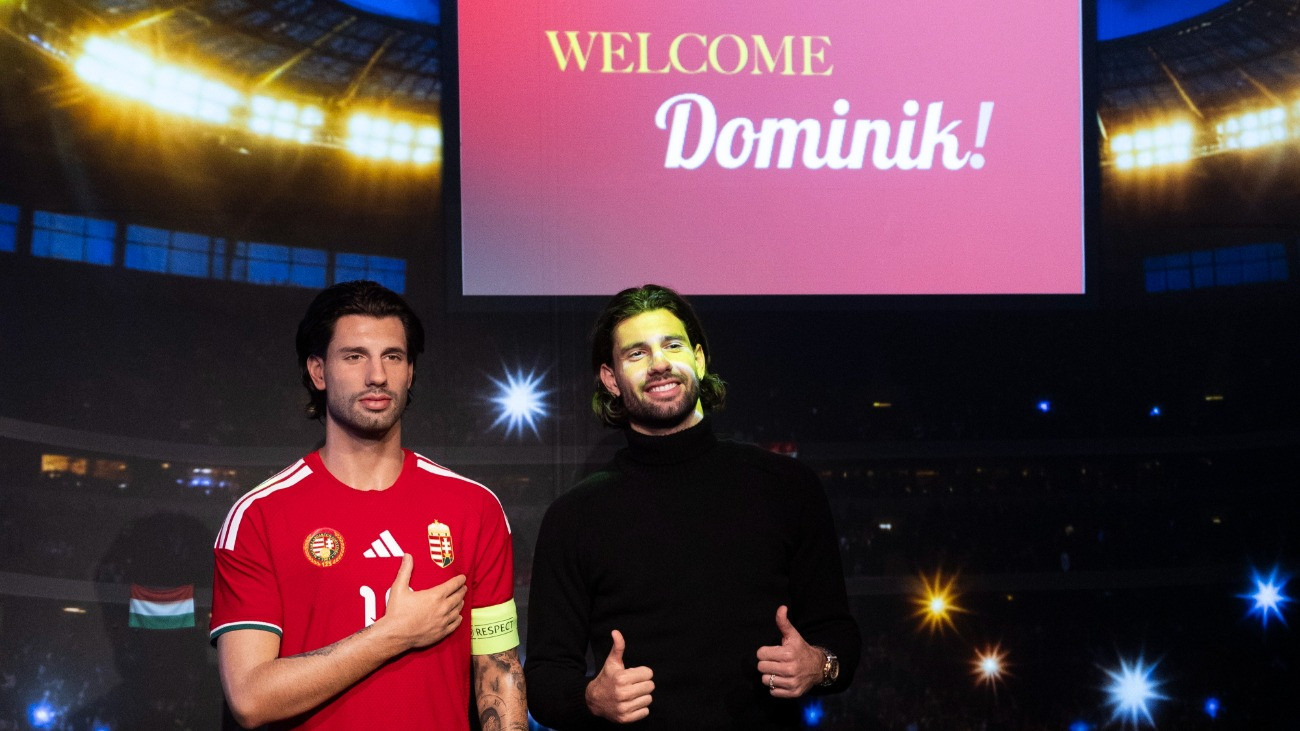 Szoboszlai Dominik válogatott labdarúgó a viaszszobrának leleplezésén a Madame Tussauds Budapest panoptikumban 2025. november 18-án.
