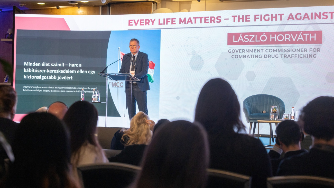 Horváth László kábítószer-kereskedelem elleni küzdelemért felelős kormánybiztos előadása az MCC Budapest Summiton.