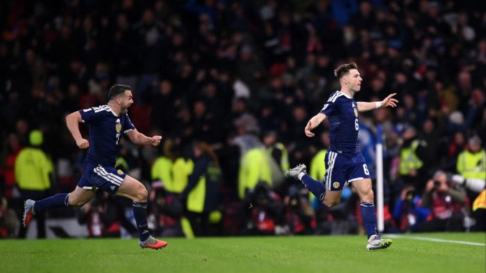 A hosszabbításban lőtt két gól hozta meg a skót vb-álmot