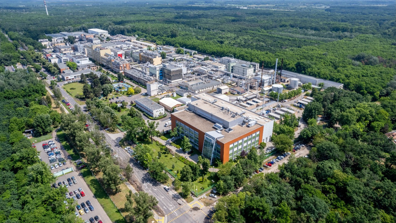 Debrecen, 2023. június 8.A drónnal készült képen a TEVA Gyógyszergyár Debrecenben 2023. június 8-án.