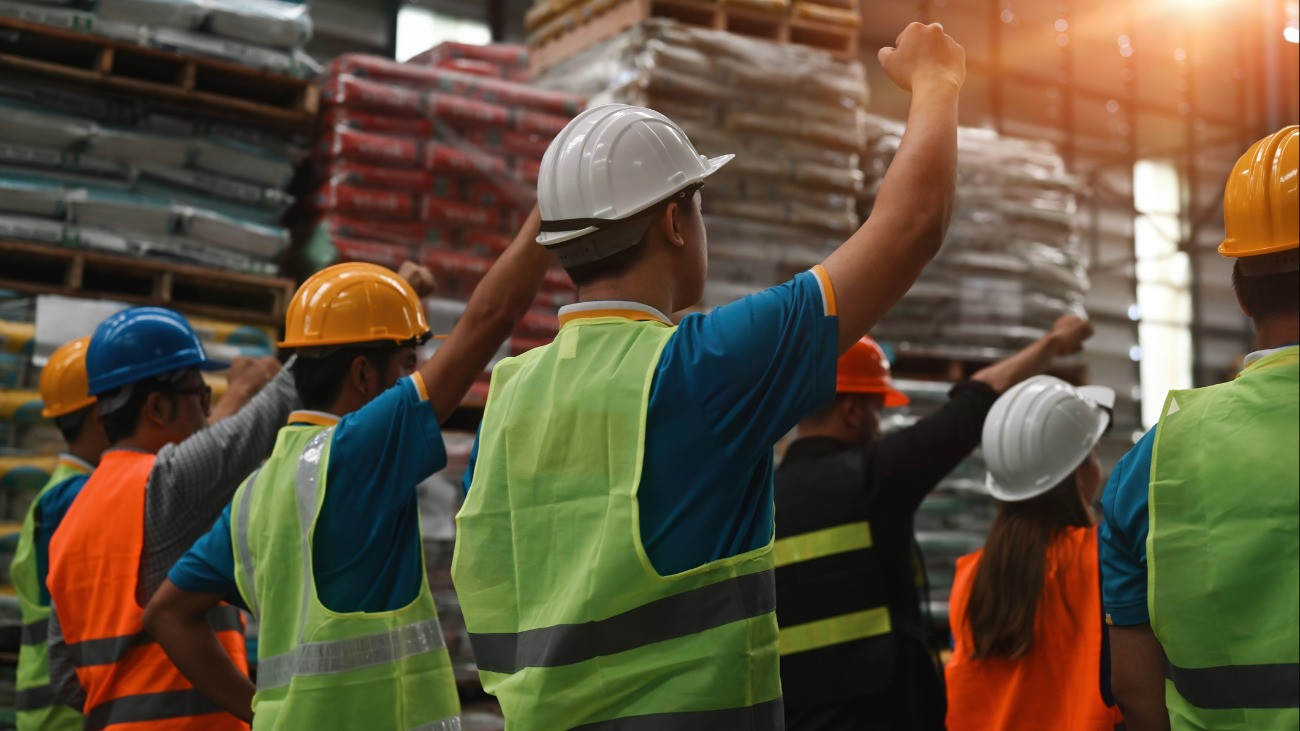 Sztrájkoló munkások.