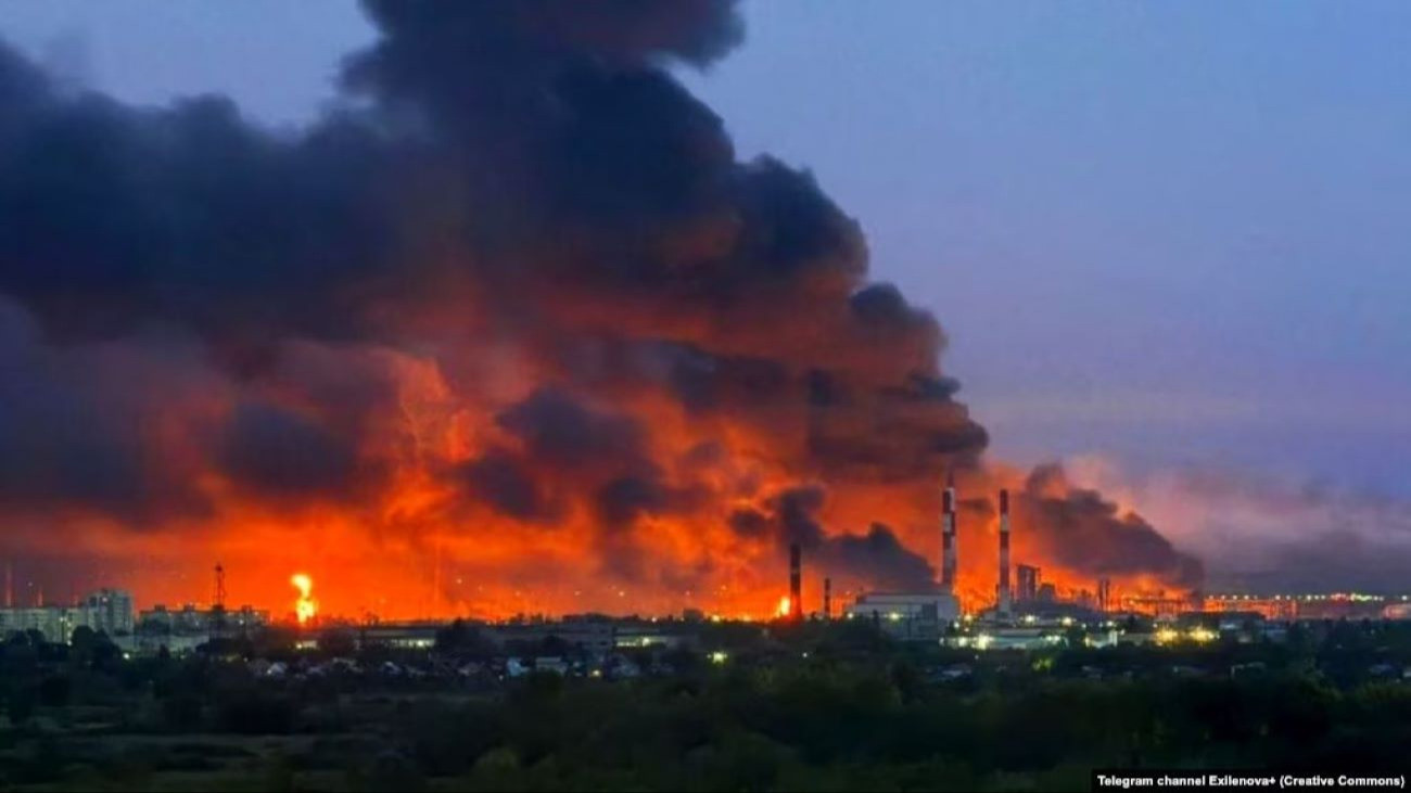 Az ukrán erők csapást mértek az oroszországi Szaratovban lévő olajfinomítóra.