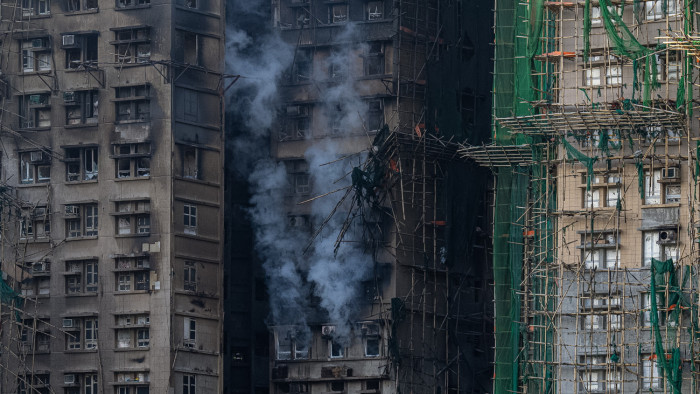 Így kezdődött Hongkongban a rettenetes tűzvész - videó