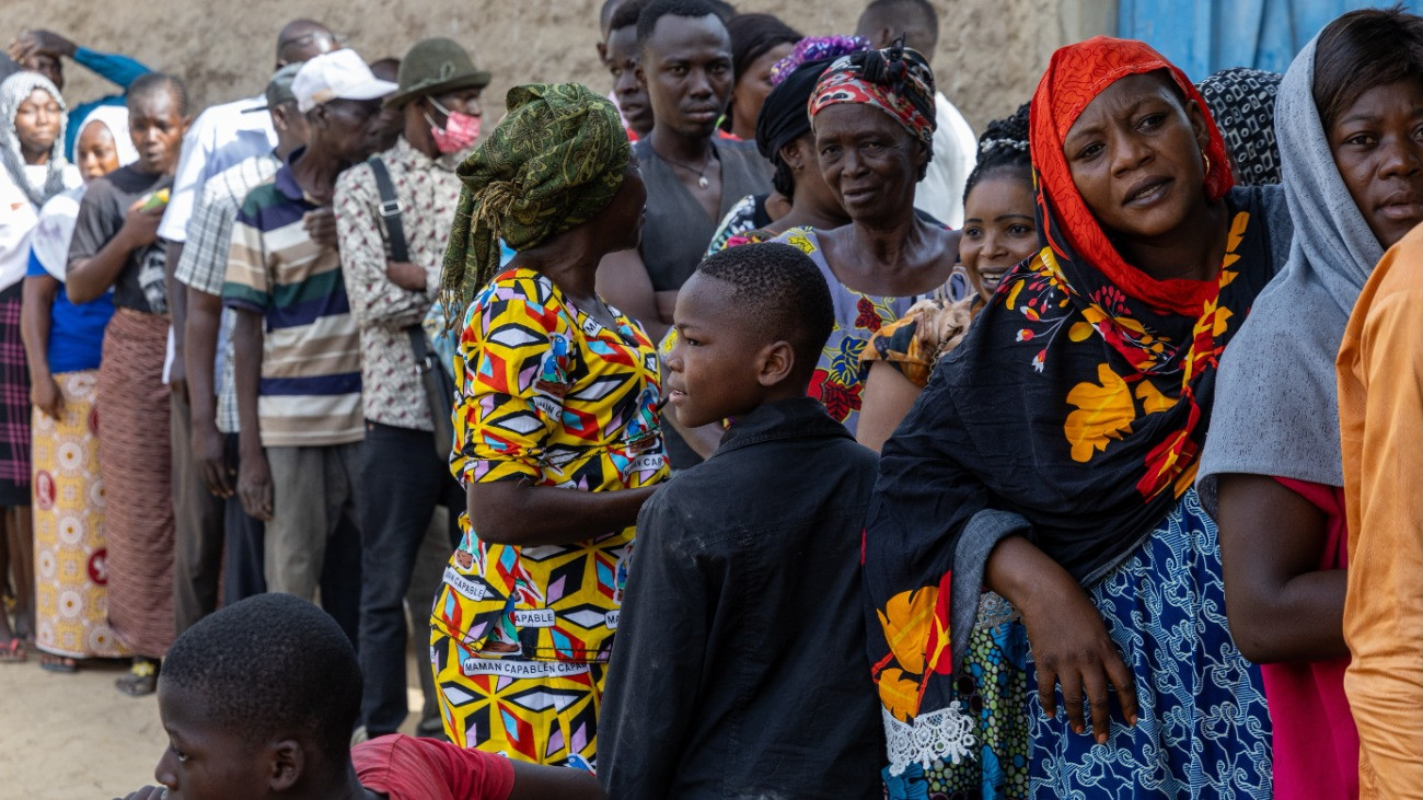 NDjamena, 2024. május 6.Voksolásra várakozók a csádi elnökválasztás elsõ fordulójában a fõvárosban, NDjamenában 2024. május 6-án.