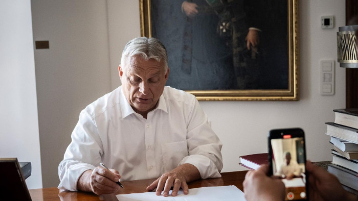 Orbán Viktor bejelentést tett: 11 százalék
