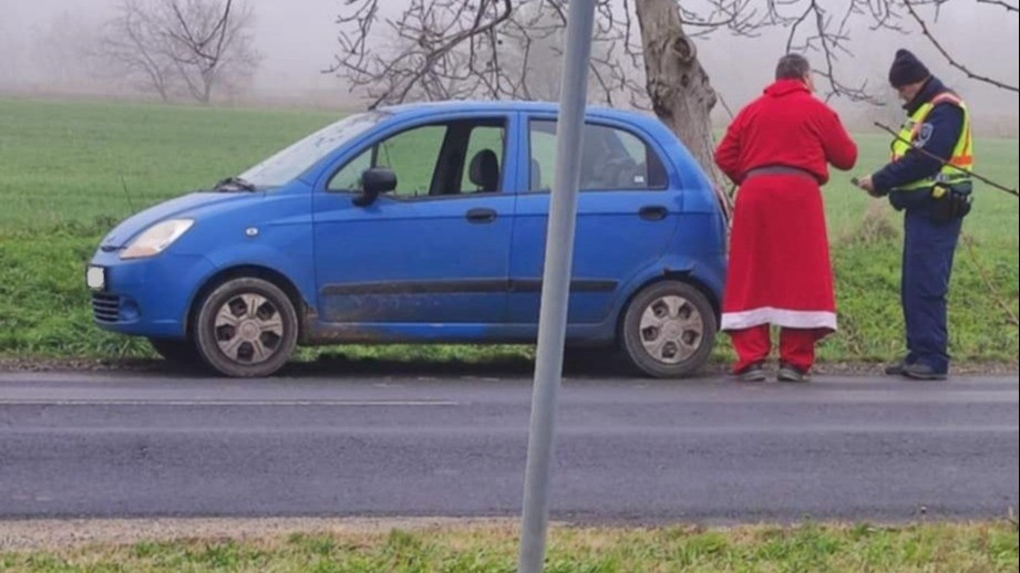 Kíméletlenek voltak a gyorshajtó Mikulással szemben a magyar rendőrök