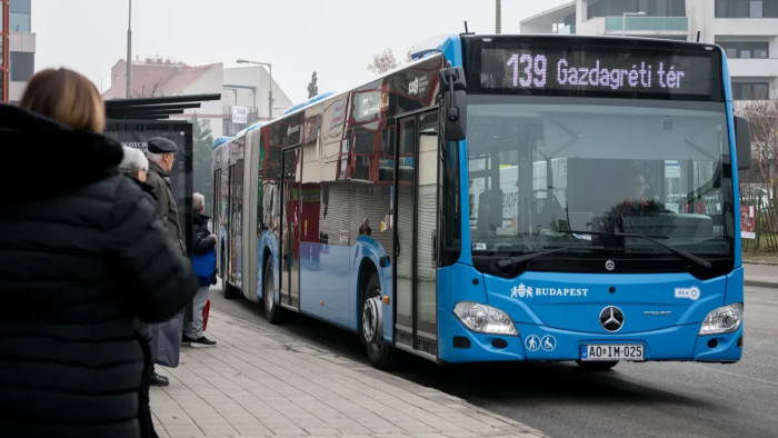 Új, modern dízel autóbuszok álltak forgalomba Budapesten