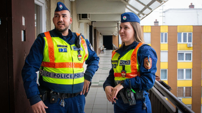 Drámai események egy fővárosi panelház tetején