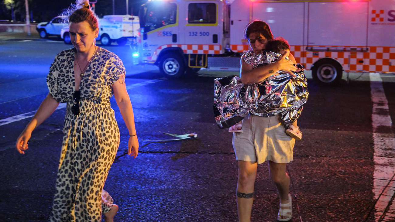 Mészárlás egy híres strandon, kilenc embert lőttek le Ausztráliában