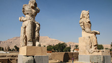 Igazi kolosszusok: felavatták III. Amenhotep fáraó óriási szobrait Luxorban