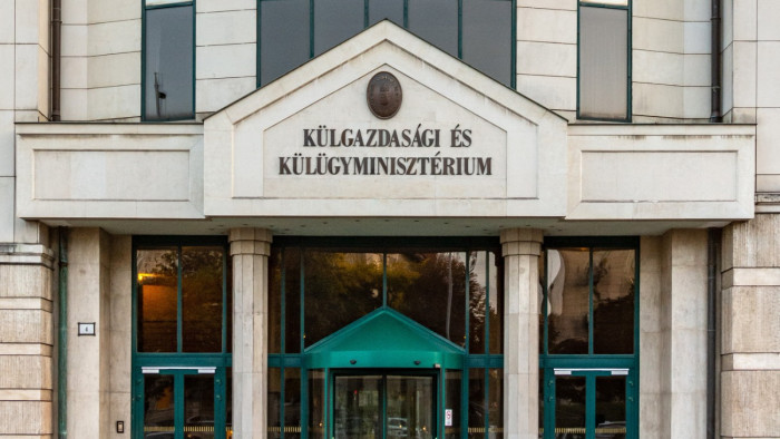 Keleti nyitás és az uniós függőség csökkentése – a magyar külpolitika irányai az elmúlt 15 évben