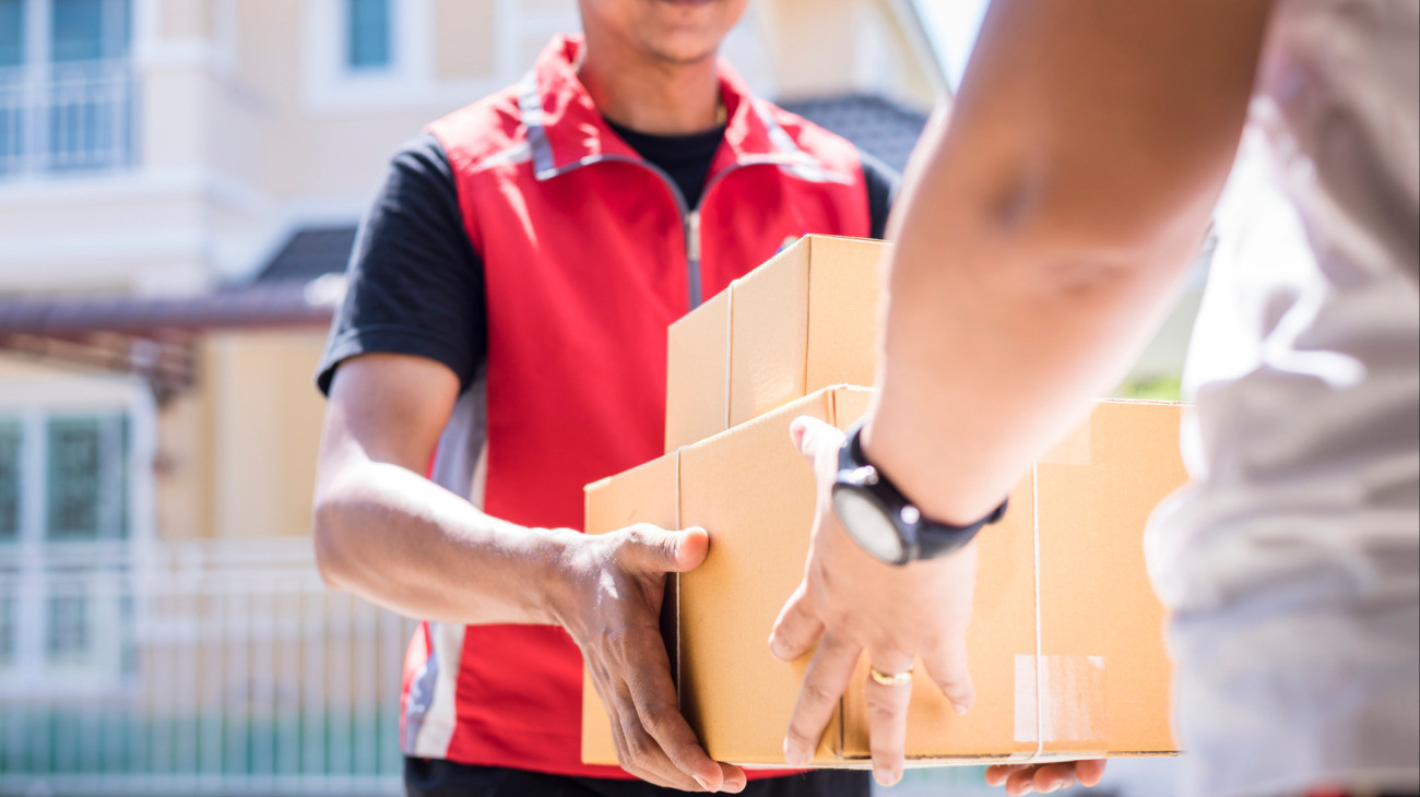 Csomagküldő szolgálat.