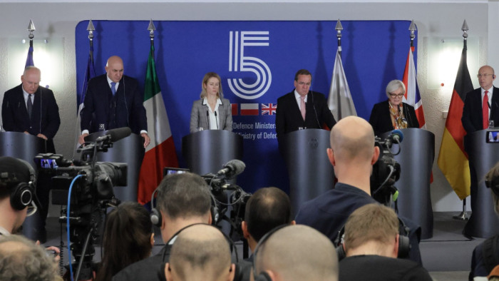 Varsó gyalogsági aknákkal fogja védeni Oroszországgal és Fehéroroszországgal közös határát