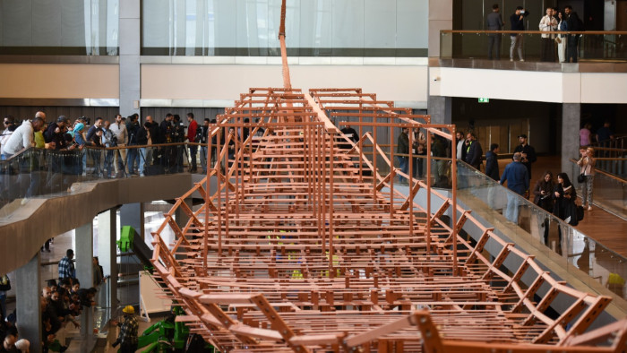 Hihetetlen látvány az emberiség történetének legnagyobb és legrégebbi fa műtárgya