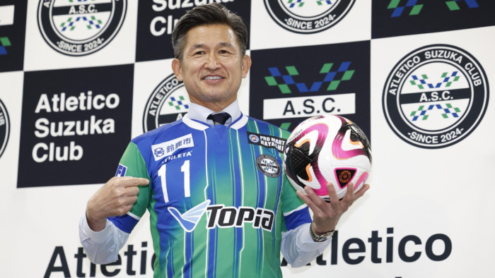 Nem gondol a visszavonulásra minden idők legidősebb profi labdarúgója