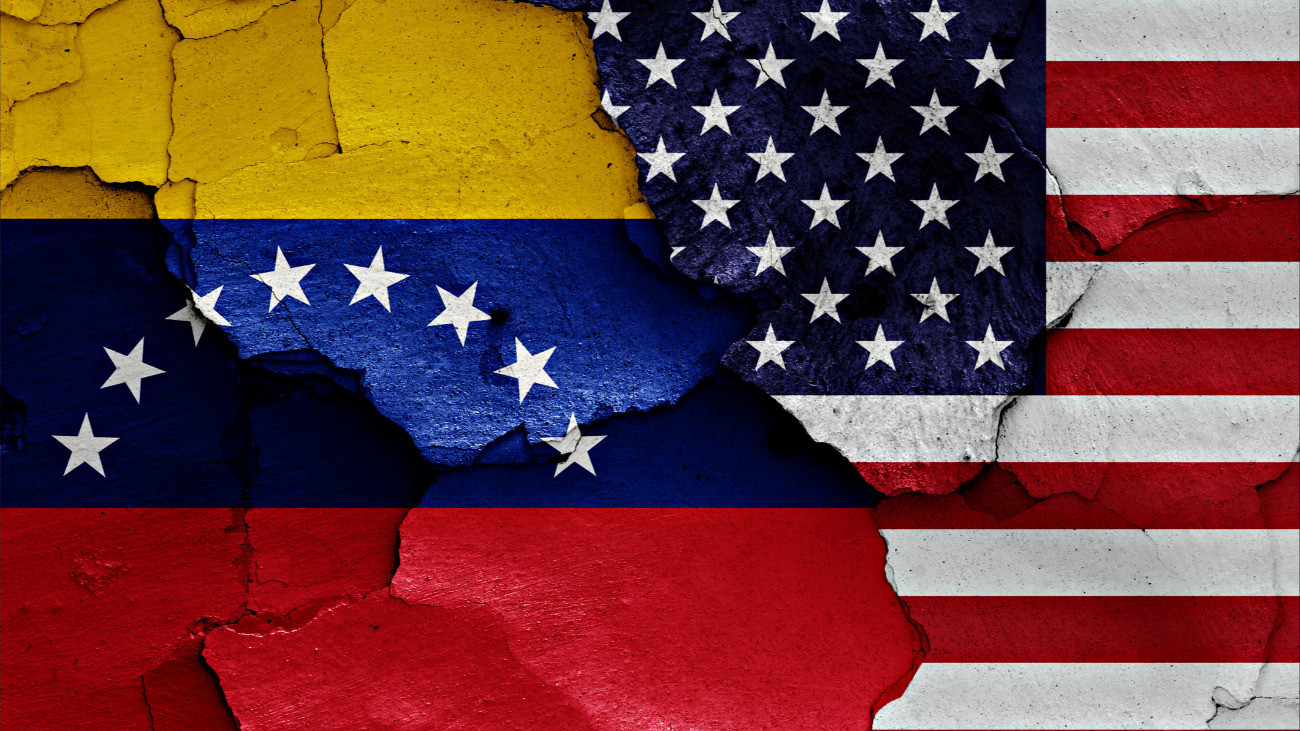 Venezuela és az USA zászlói.