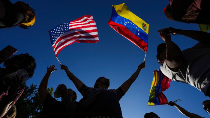 Ez hosszú lesz – reakciók Nicolás Maduro elhurcolására