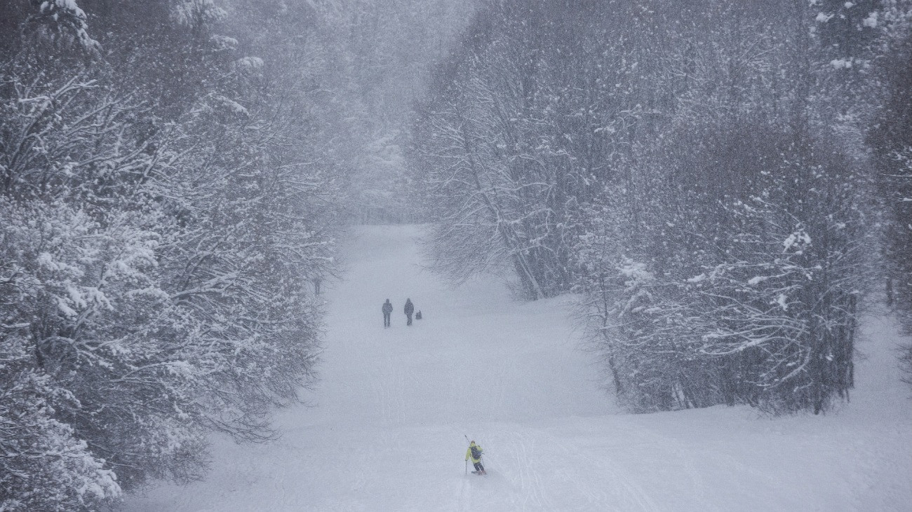 Máris jön az újabb hullám, akár 20 centis hó is lehet többfelé
