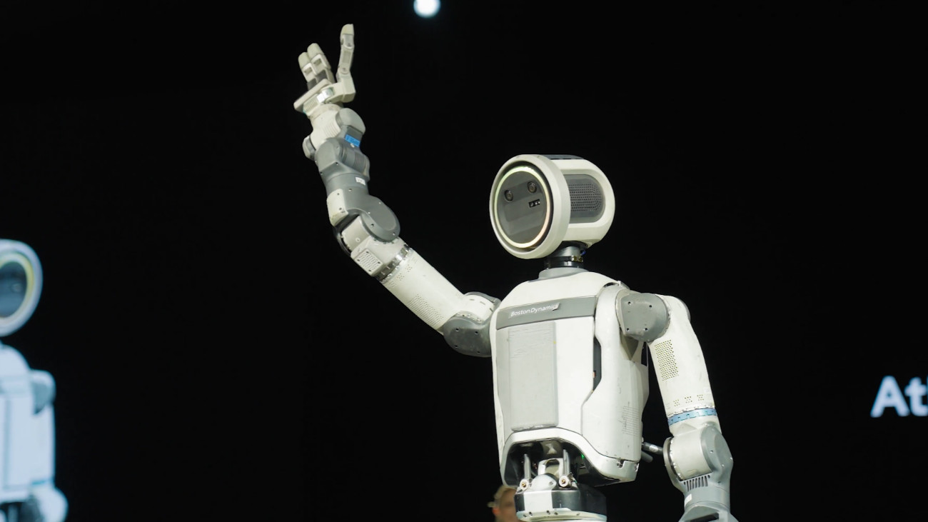 A Hyundai Motor Group dél-koreai autógyártó cég hétfőn, a Las Vegasban rendezett Consumer Electronics Show-n (CES) mutatta be az Atlas nevű humanoid robotot.