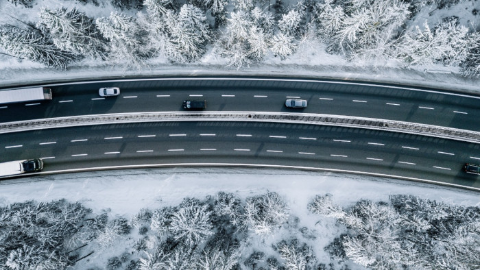 Jégbombáktól retteghetnek most az autósok