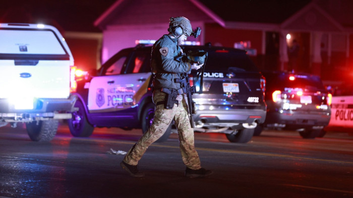 Halálos áldozatokkal járó lövöldözés volt egy templom parkolójában