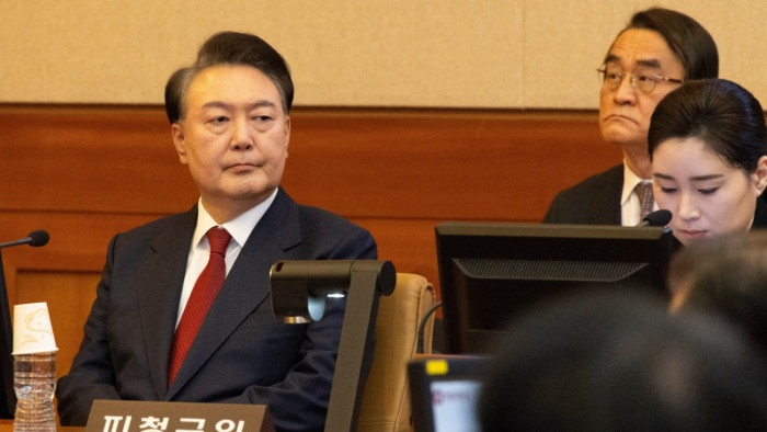 Halálbüntetést kértek a hivatalából elmozdított dél-koreai elnökre
