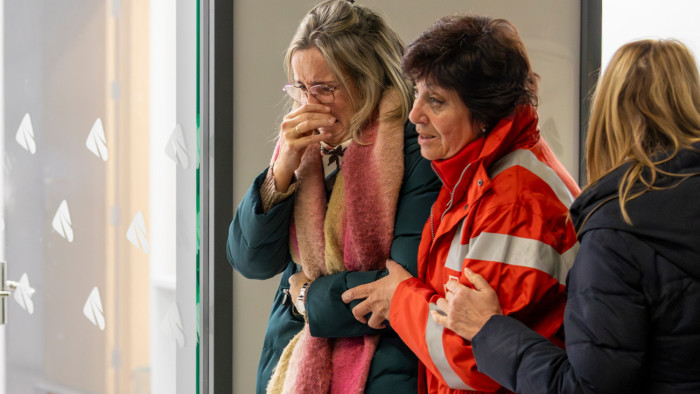 Spanyol vonatkatasztrófa: egyre drámaibb számok érkeznek, rengeteg a halott