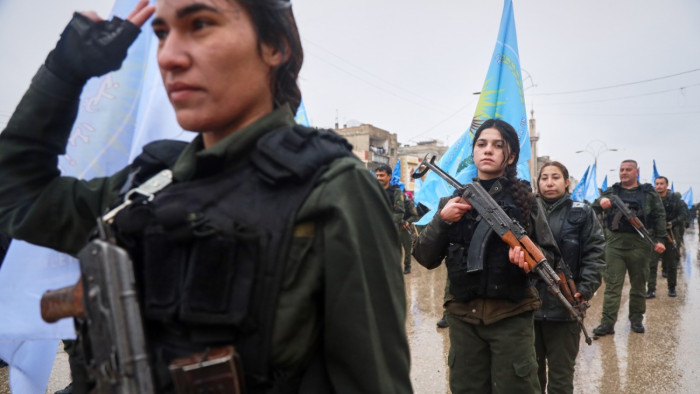 Egy napig tartott a tűzszünet, ismét beindult a vérengzés Szíriában