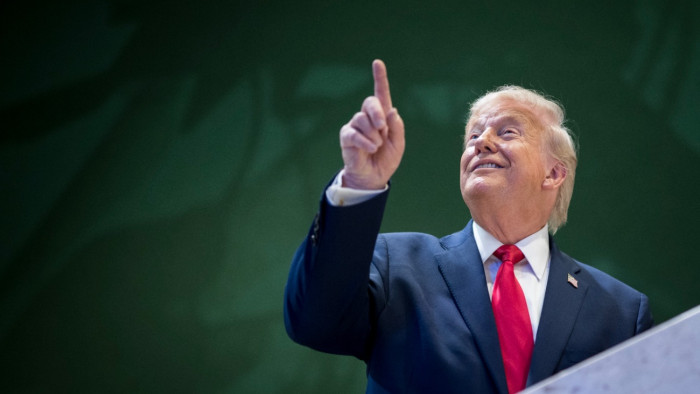 Donald Trump keményen fenyegeti Kanadát