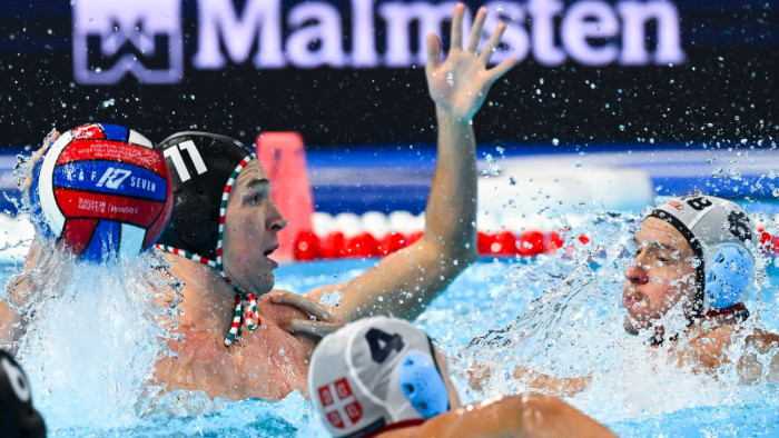 A szerbek legyőzték a mérhetetlenül elfáradó magyar csapatot a vízilabda Eb döntőjében