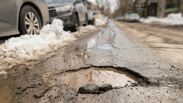Három műszakban dolgoznak a javítóbrigádok Budapesten