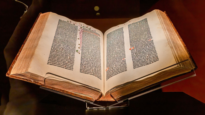Megtalálták Gutenberg Bibliáját Budapesten