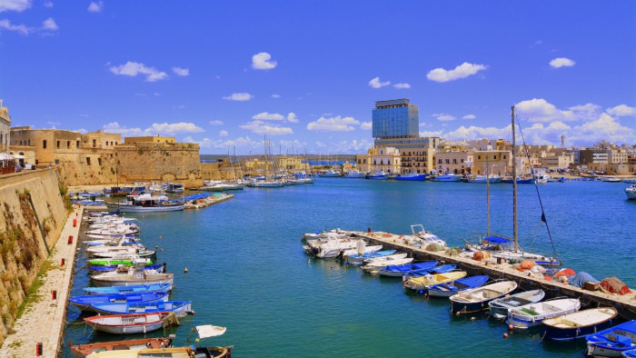 Búvárkodás közben kincseket találnak az olasz pénzügyőrök, de titkolják