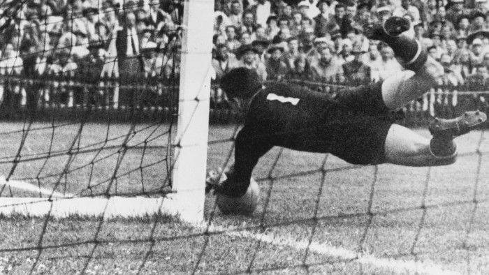 „Tökéletes példakép” – száz éve született Grosics Gyula, emlékévet hirdettek