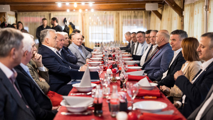 Orbán Viktor Szekszárd térségének polgármestereivel tárgyalt