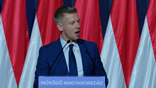 Magyar Péter is évet értékelt
