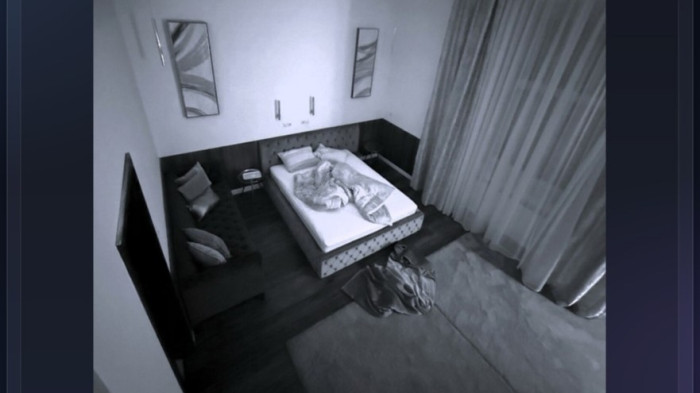 Megjelent egy kérdés a hírhedt hálószoba fotója fölött