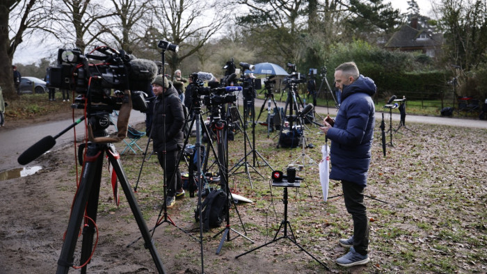 Négyszáz éve nem élt át ilyen súlyos csapást a brit monarchia