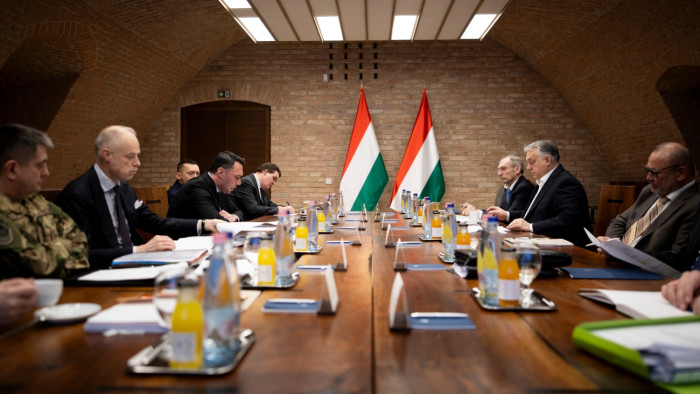 Orbán Viktor: Ukrajna készül, ezért katonákat és védelmi eszközöket telepítünk az energetikai infrastruktúra védelmére