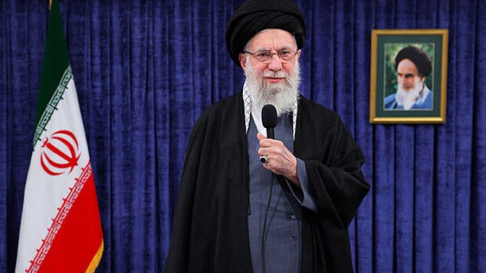 Megölték Irán legfőbb vallási vezetőjét – közölte Izrael, majd Donald Trump is megerősítette