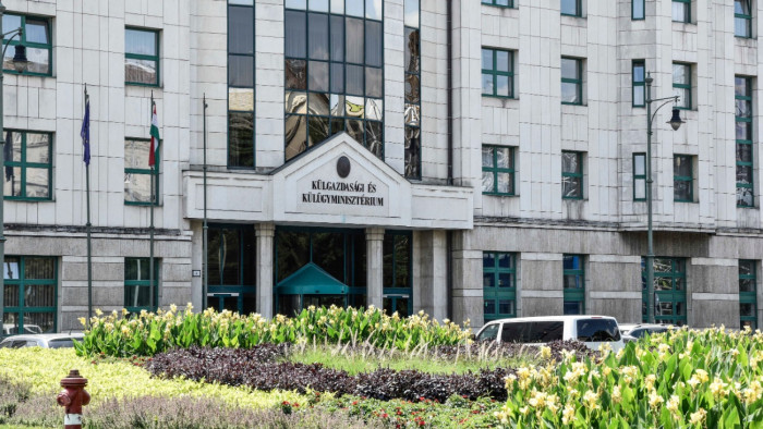 Berendelték Ukrajna budapesti nagykövetét a kényszersorozások miatt