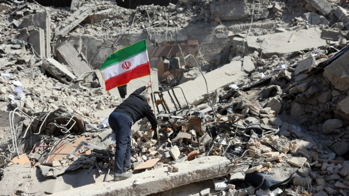 Irán fenyeget: bankok és pénzintézetek megtámadását is tervezi