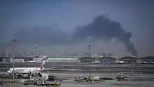 Rakéta csapódott a dubaji repülőtérbe, kitört a pánik