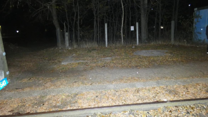 Halálosan megfenyegettek és kiraboltak egy férfit a vasútállomáson