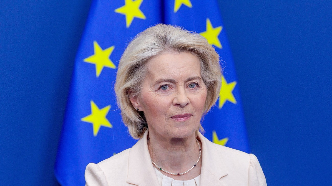 Ursula von der Leyen, az Európai Bizottság elnöke az Európai Unió és Svájc együttmûködésérõl szóló megállapodás aláírásán Brüsszelben 2026. március 2-án.