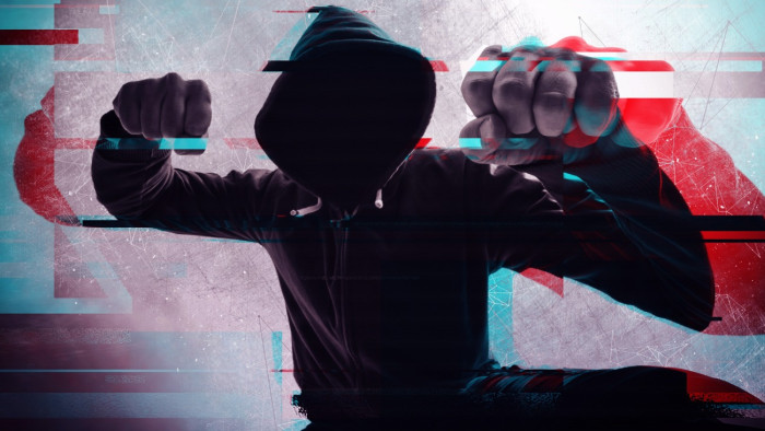 Autókat rongáltak fiatalok az újbudai éjszakában – videó örökítette meg az őrjöngést