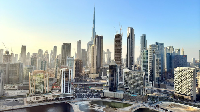 Ismét működik a Perzsa-öböl egyik legforgalmasabb repülőtere – videó