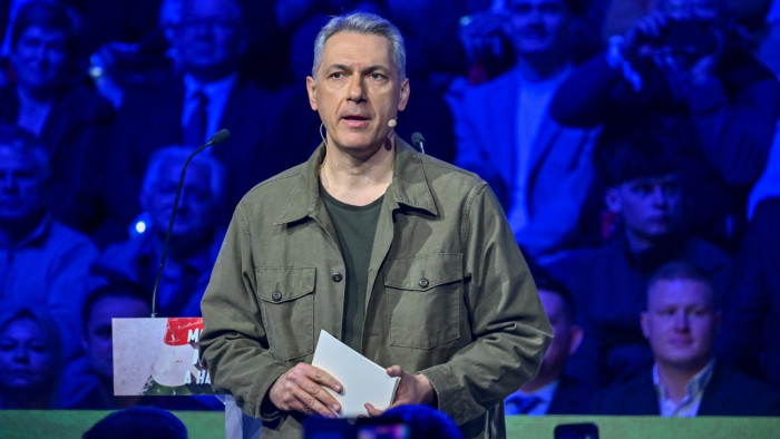 Lázár János maszek Lázárinfókra buzdít