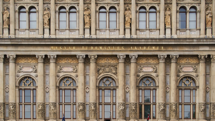 Négyen pályáznak az MTA elnöki posztjára – nyilvános a teljes lista
